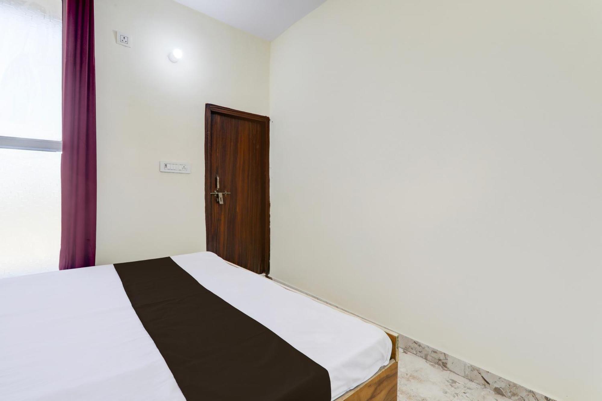 Hotel O Rn Chinhat Экстерьер фото
