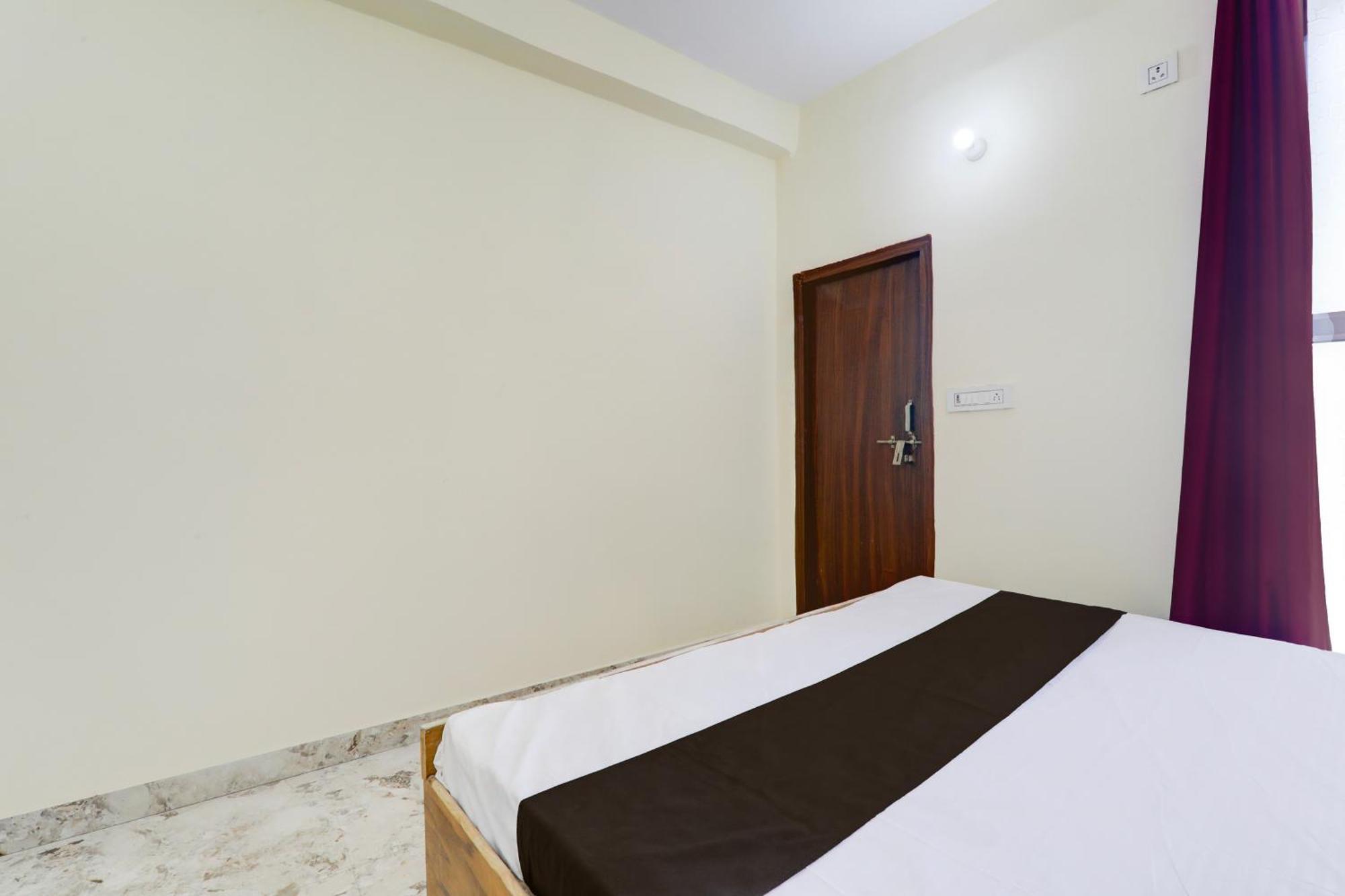 Hotel O Rn Chinhat Экстерьер фото