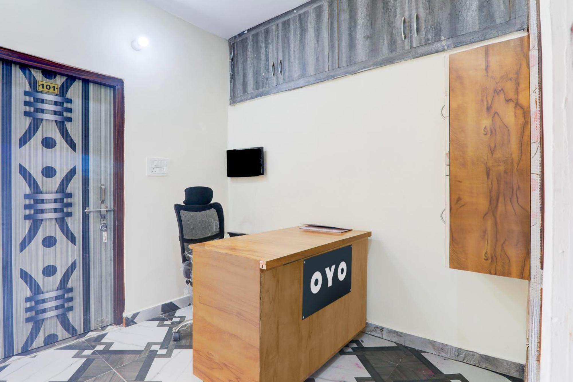 Hotel O Rn Chinhat Экстерьер фото