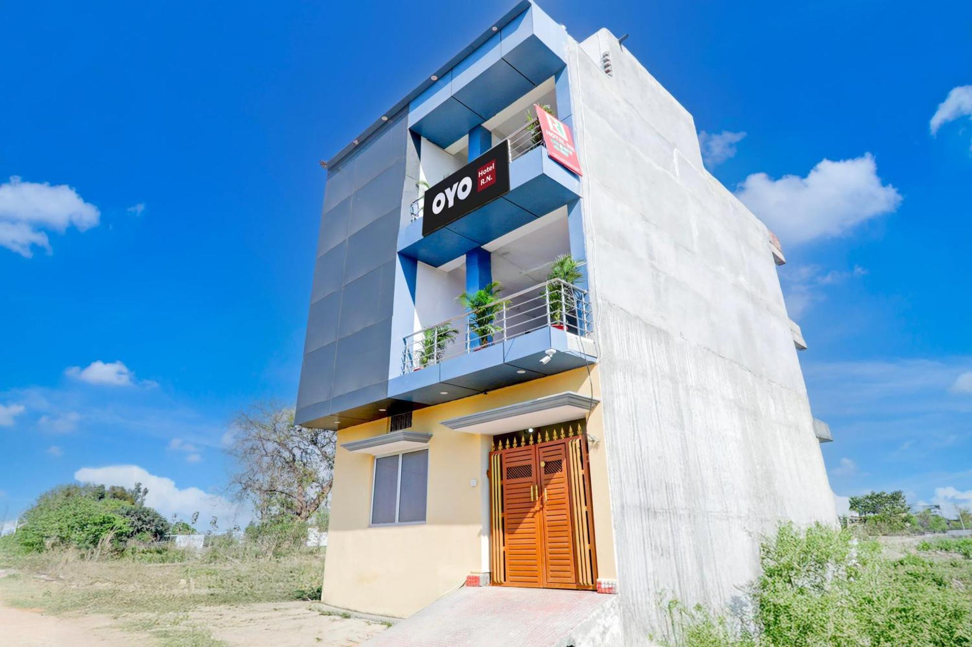 Hotel O Rn Chinhat Экстерьер фото
